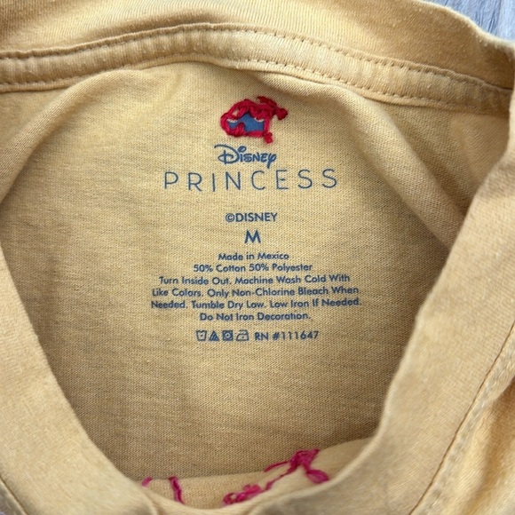 Distressed Disney princesses size medium customer embroidered tee - Picture 3 of 4
